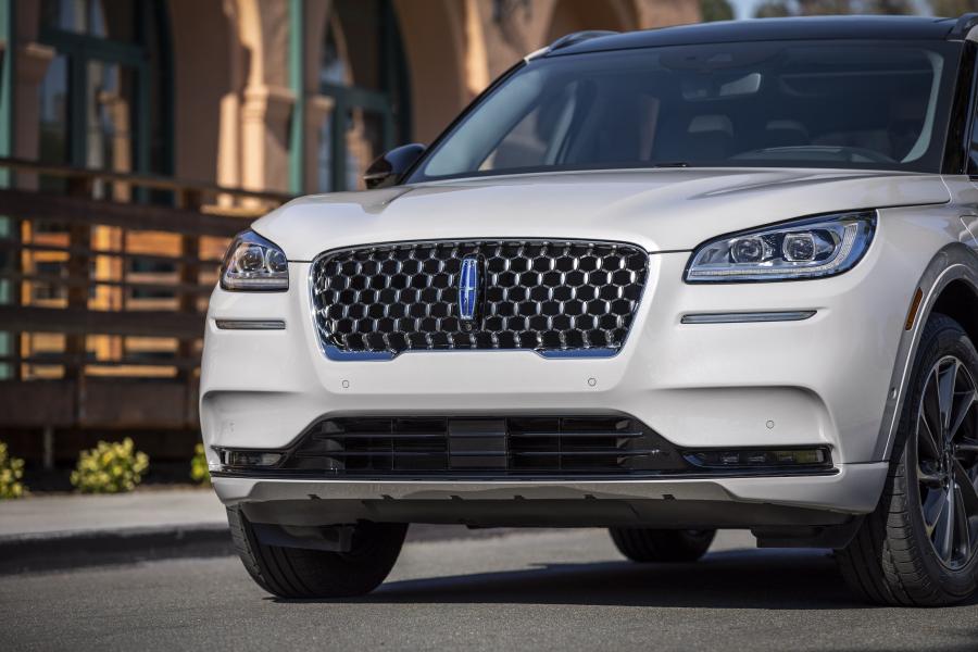 Детали экстерьера Lincoln Corsair Grand Touring 2020 года  (фото 18 из 22)